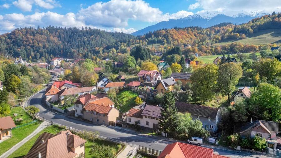 Casă individuală cu 3 camere cu Teren 385 Mp în Bran