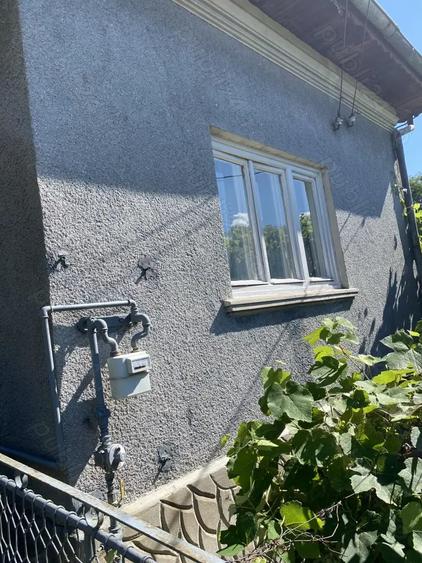 Casă cu 3 camere în Brănești