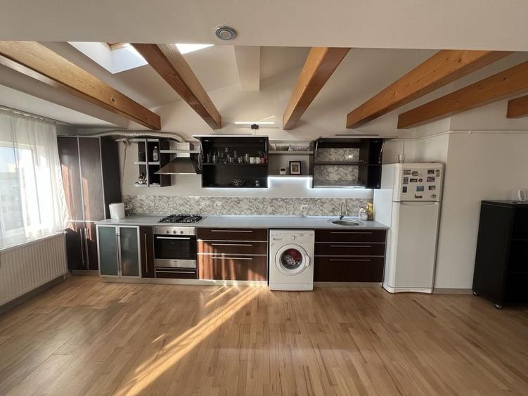Apartament cu 2 camere decomandat în Faleză