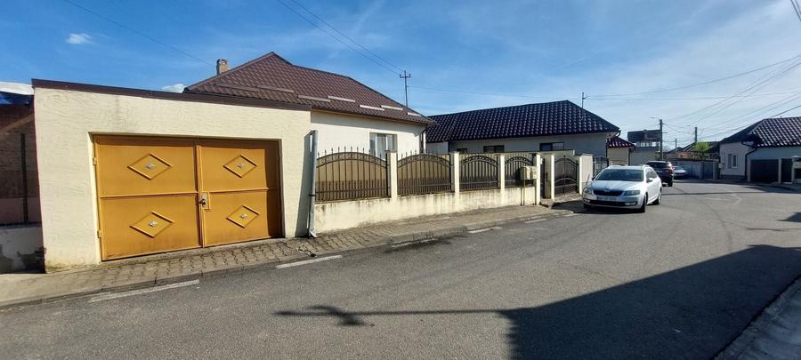 Casă cu 2 camere în Central