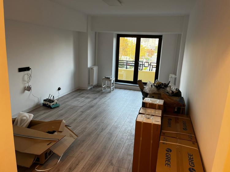Apartament cu 4 camere decomandat, mobilat în Unirii