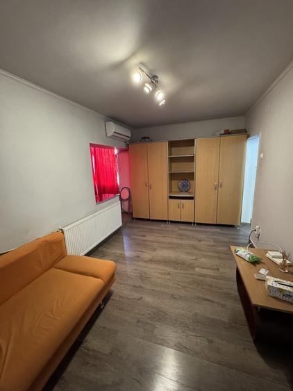 Garsonieră decomandată în Micălaca