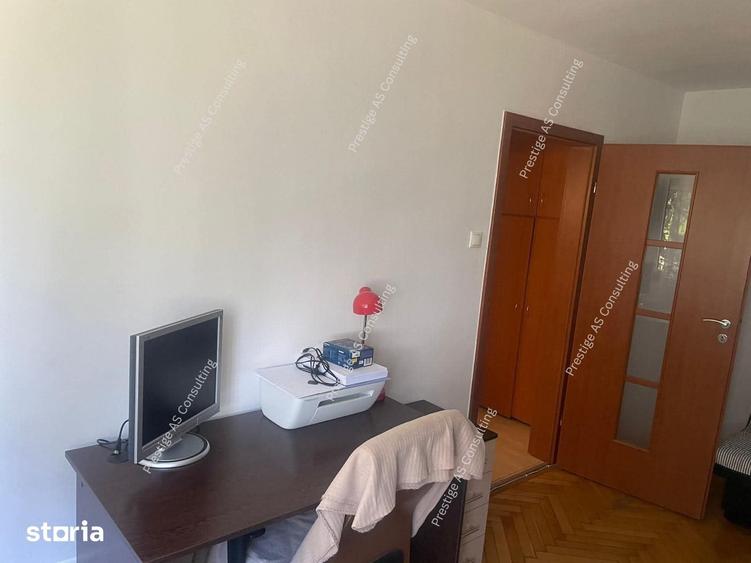 Apartament cu 3 camere în Tipografilor