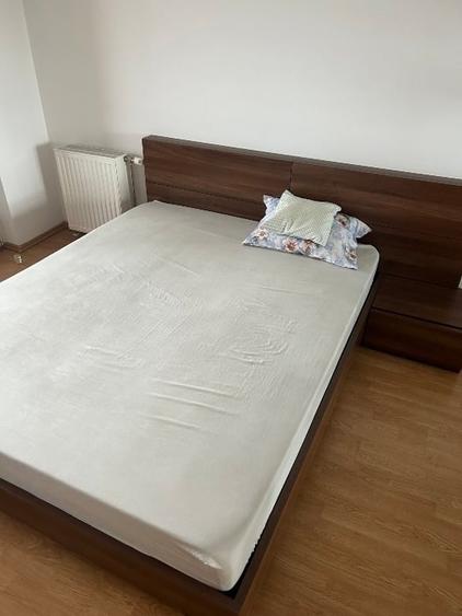 Apartament cu 3 camere semidecomandat, mobilat în Central
