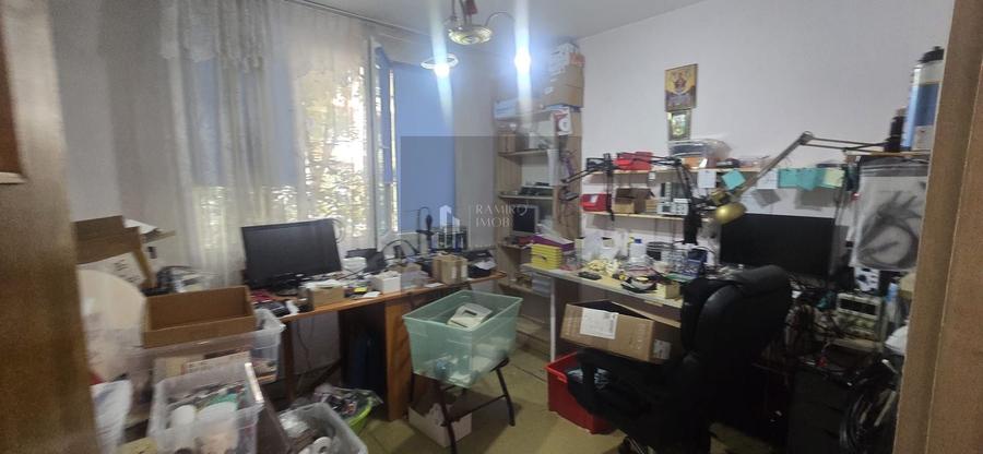 Apartament cu 3 camere semidecomandat în Brâncoveanu