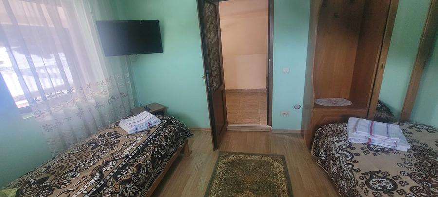 Casă cu 4 camere în Exterior Vest
