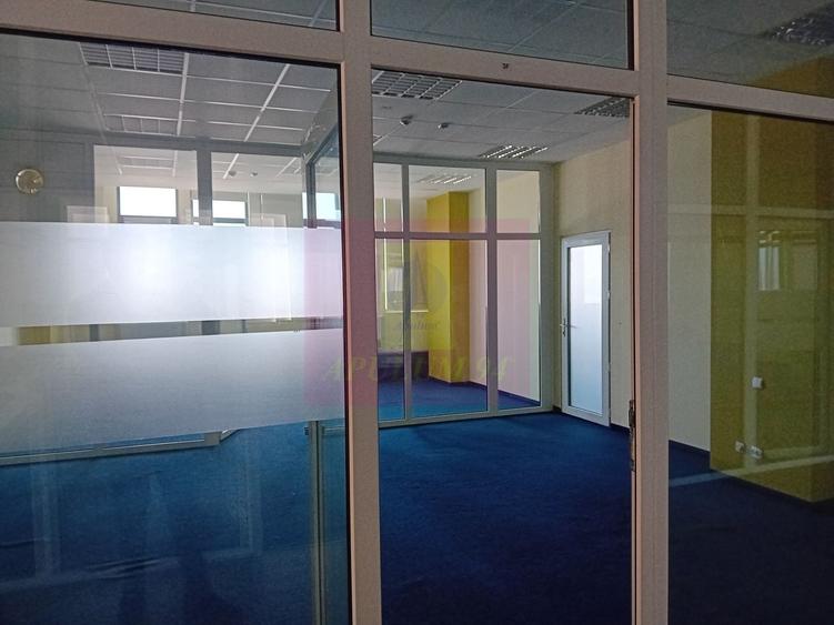 Birou, de 9,000 mp, în Vatra Luminoasă