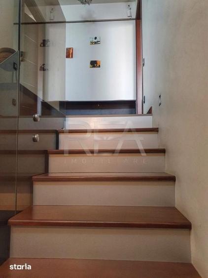 Apartament cu 5 camere în Matei Voievod