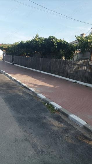 Casă cu 4 camere cu Teren 650 Mp în Tuzla