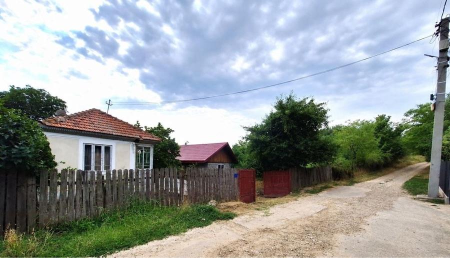 Casă cu 4 camere cu Teren 5361 Mp în Homești