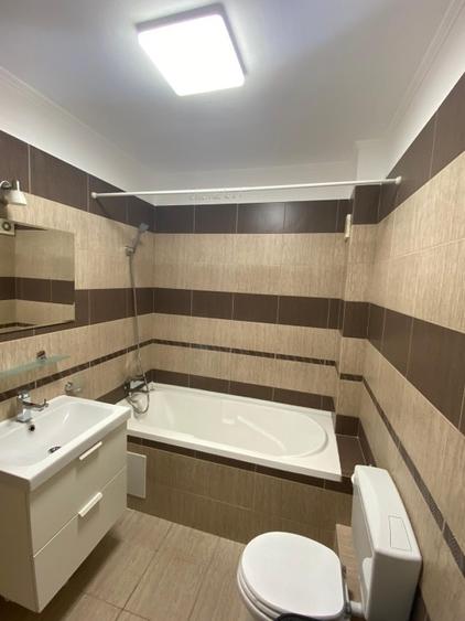 Apartament cu 2 camere decomandat, mobilat în Central