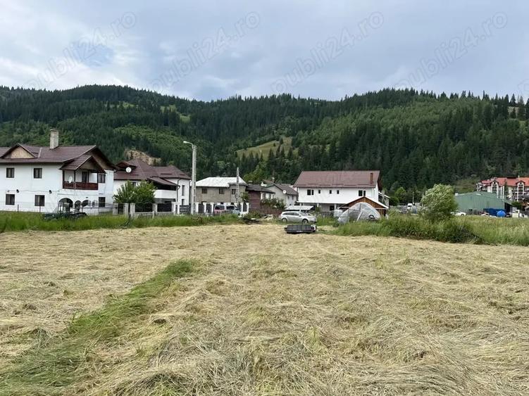 Teren de 2432 mp, în Central