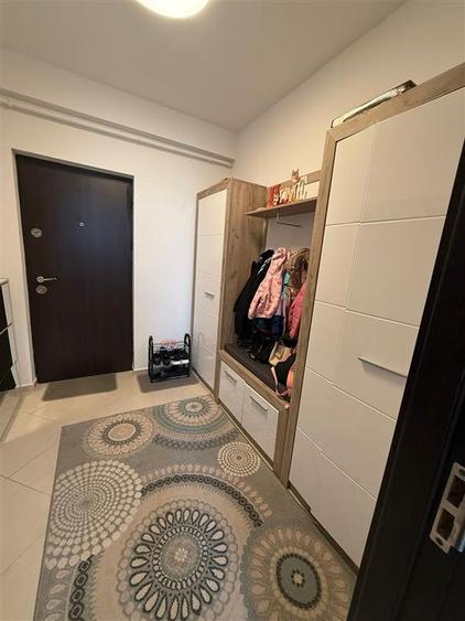 Apartament cu 2 camere semidecomandat în Aeroport