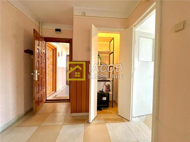 Apartament cu 2 camere decomandat în Energiei