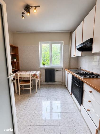 Apartament cu 2 camere semidecomandat în Miron Costin