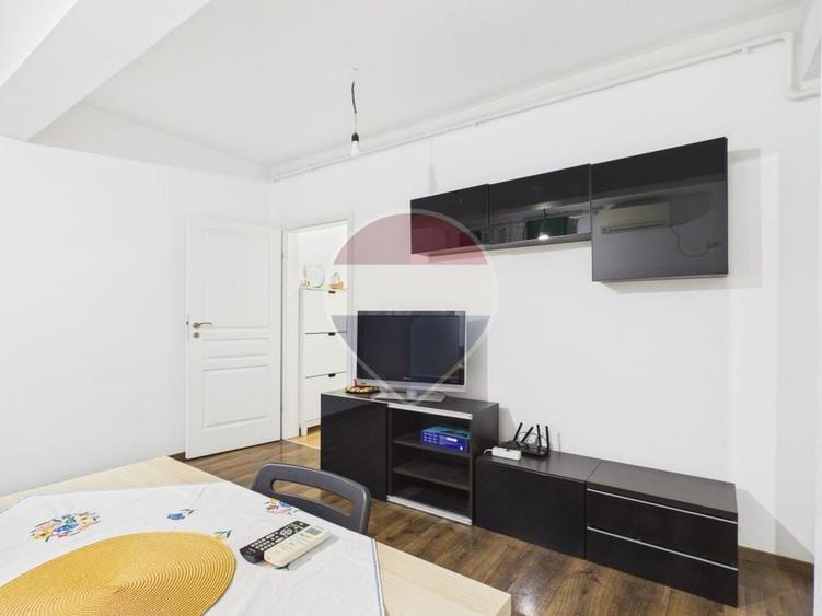 Apartament cu 2 camere semidecomandat, mobilat în Vest