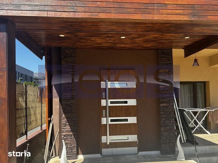 Casă cu 5 camere cu Teren 220 Mp în Titan