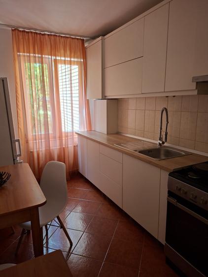 Apartament cu 2 camere decomandat în Tudor