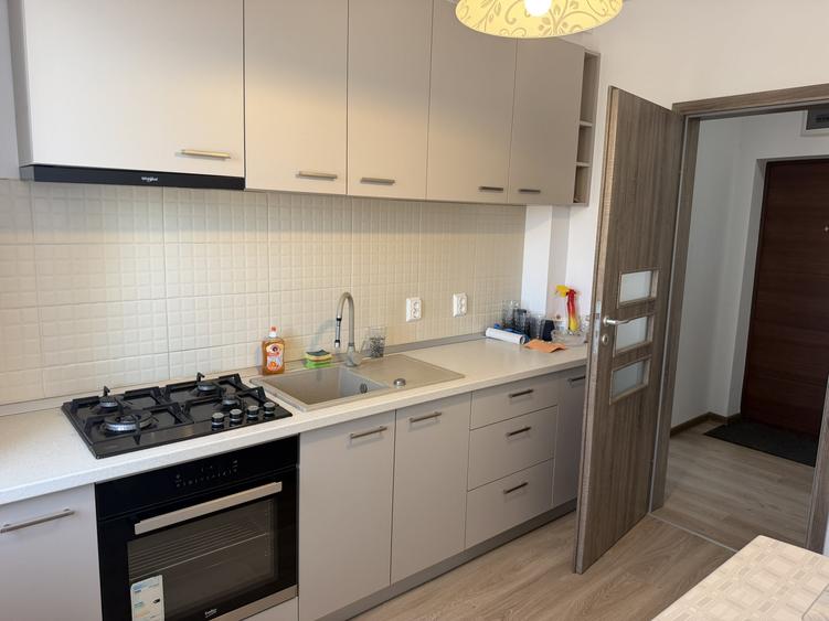 Apartament cu 2 camere nedecomandat, mobilat în Turnișor