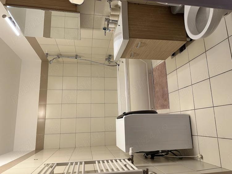 Apartament cu 2 camere decomandat în Titan