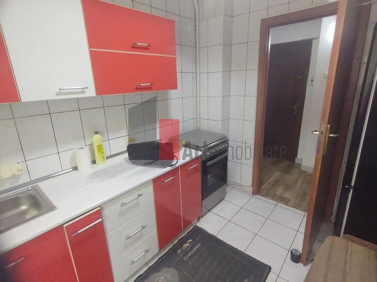 Apartament cu 2 camere semidecomandat în Alexandru Obregia
