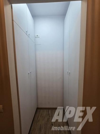 Apartament cu 2 camere decomandat, mobilat în Decebal