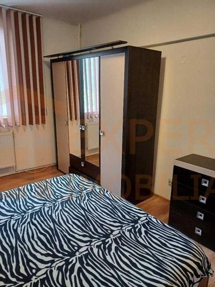 Apartament cu 2 camere decomandat, mobilat în Central