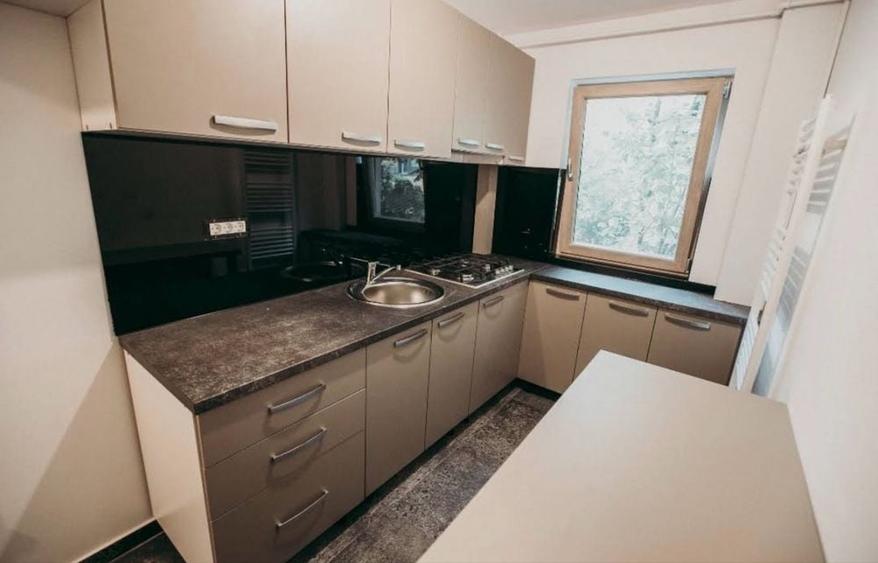 Garsonieră decomandată în Traian