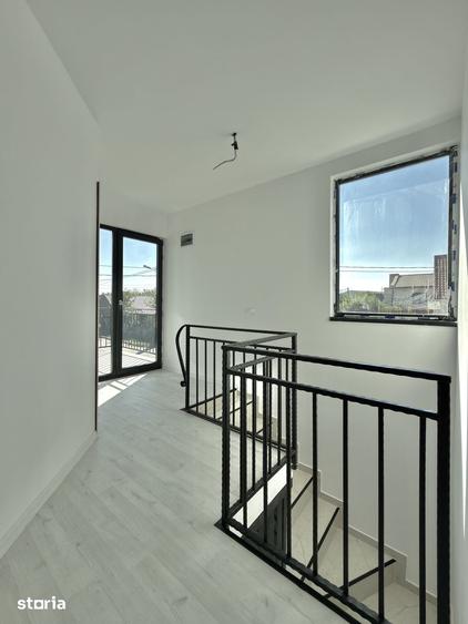 Casă cu 4 camere cu Teren 300 Mp în Lumina