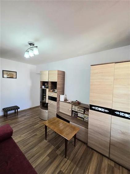 Apartament 3 Camere, Decomandat, Zona Km 4-5 - 2