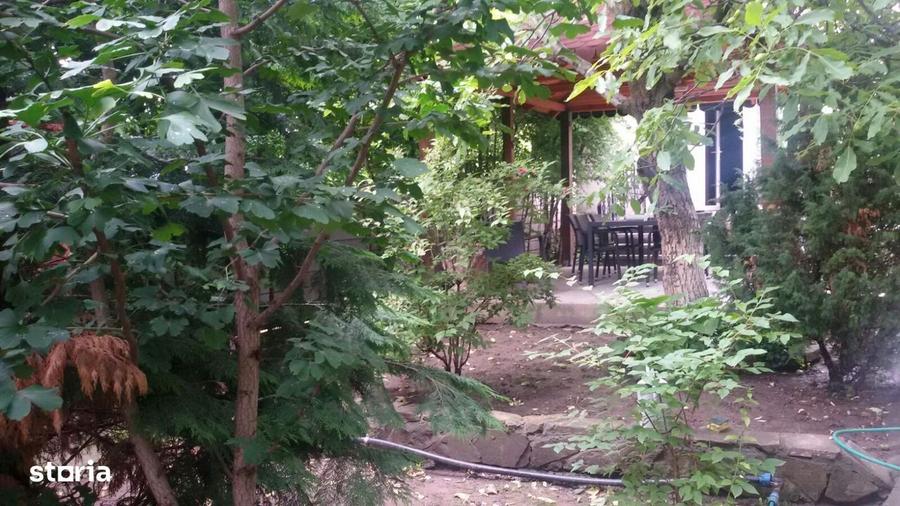 Casă cu 4 camere cu Teren 900 Mp în Central