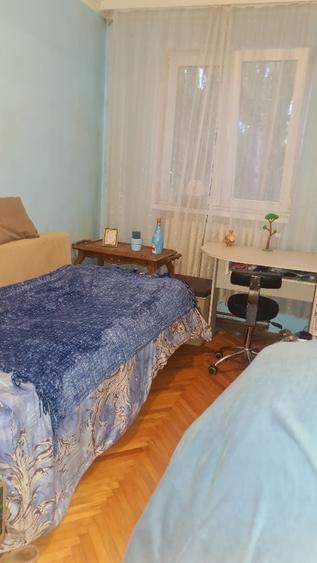 Apartament cu 3 camere decomandat în Tudor