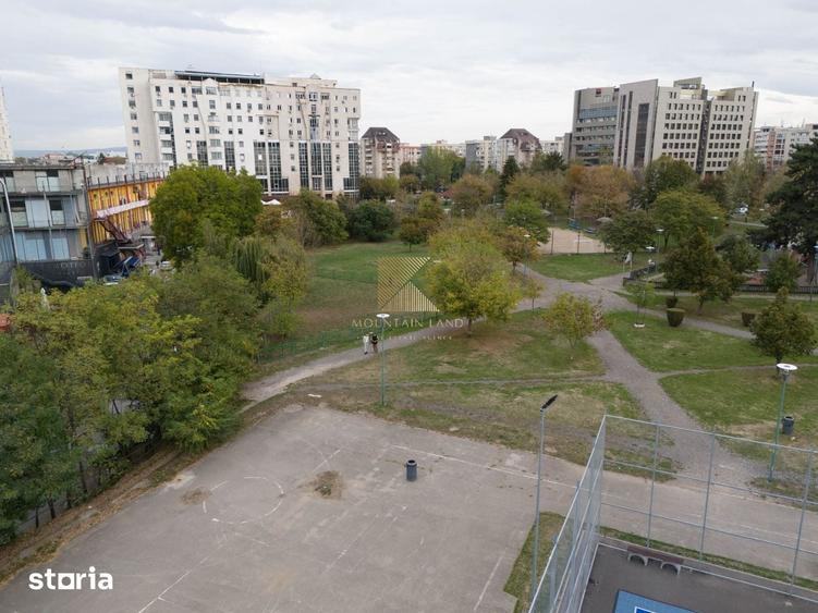 Teren de 420 mp, în Centrul Civic