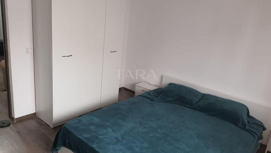 Apartament cu 3 camere semidecomandat, mobilat în Florești