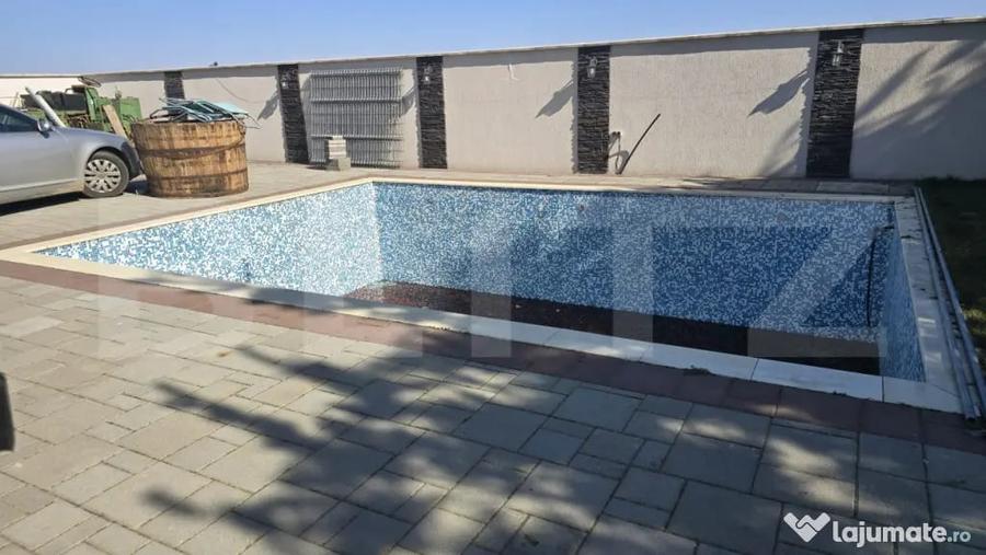 Casă cu 5 camere cu Teren 2800 Mp în Central