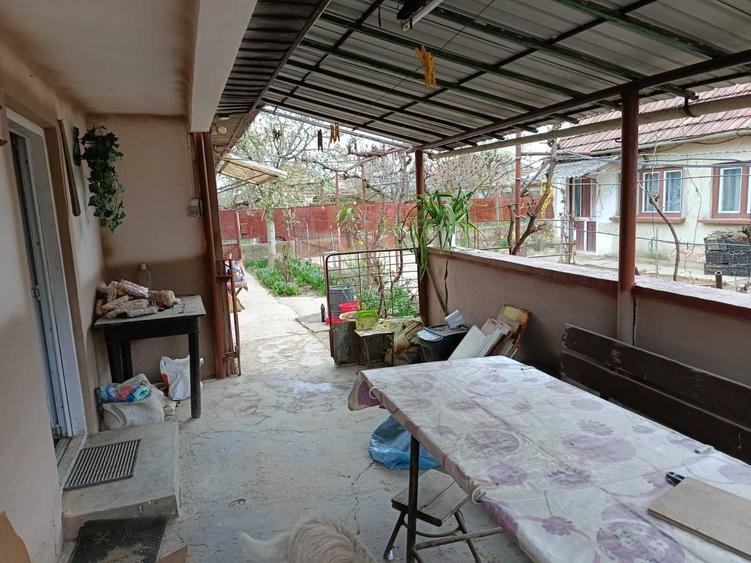 Casă cu 3 camere în Central
