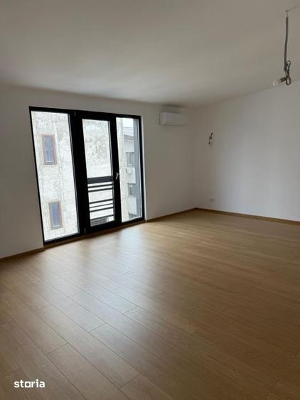 Spațiu comercial, de 163 mp, în Tei