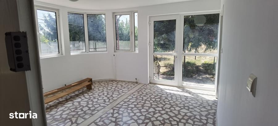 Casă cu 5 camere cu Teren 1438 Mp în Chiscani