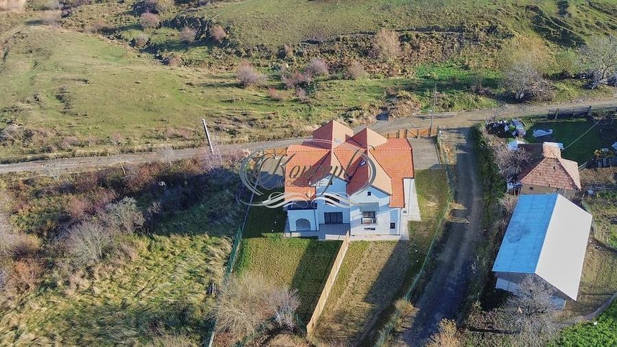 Casă cu 4 camere cu Teren 500 Mp în Feleacu