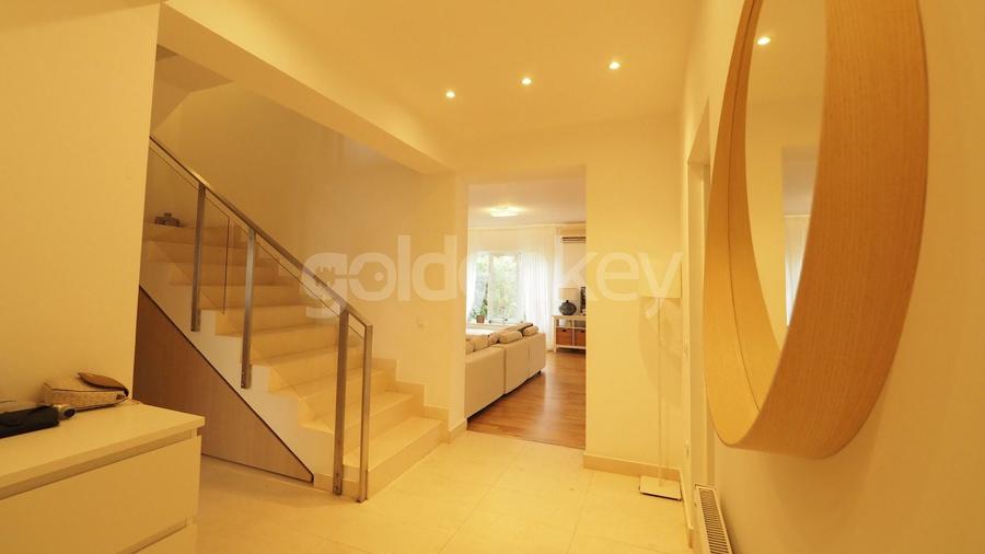 Duplex cu 6 camere cu Canalizare în Iancu Nicolae