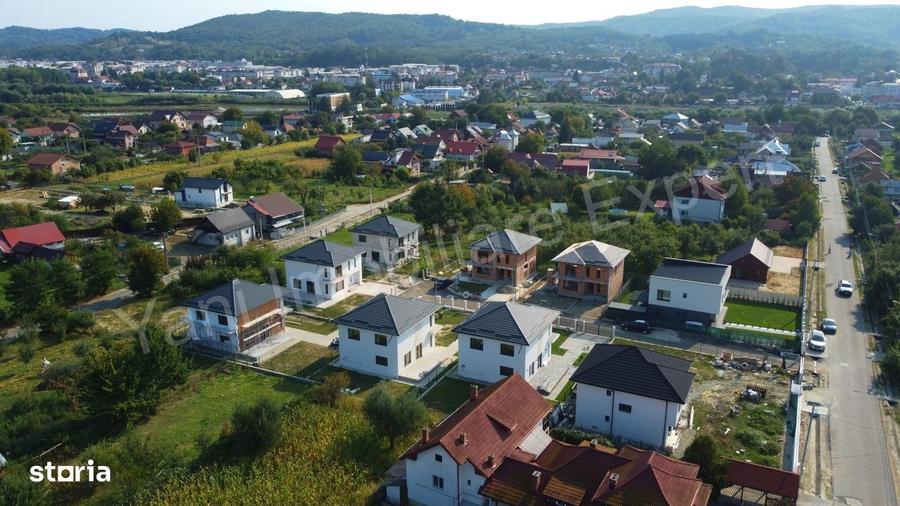 Casă cu 4 camere cu Teren 460 Mp în Curtea de Argeș