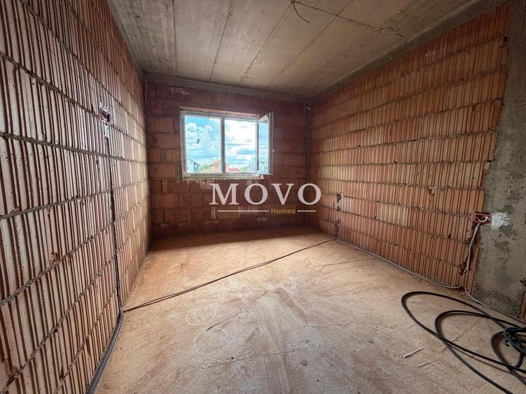 Casă individuală cu 4 camere cu Teren 372 Mp în Sânandrei