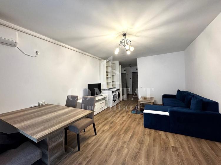 Apartament cu 3 camere decomandat, mobilat în Bună Ziua