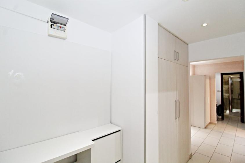 Apartament cu 3 camere decomandat în Inel II
