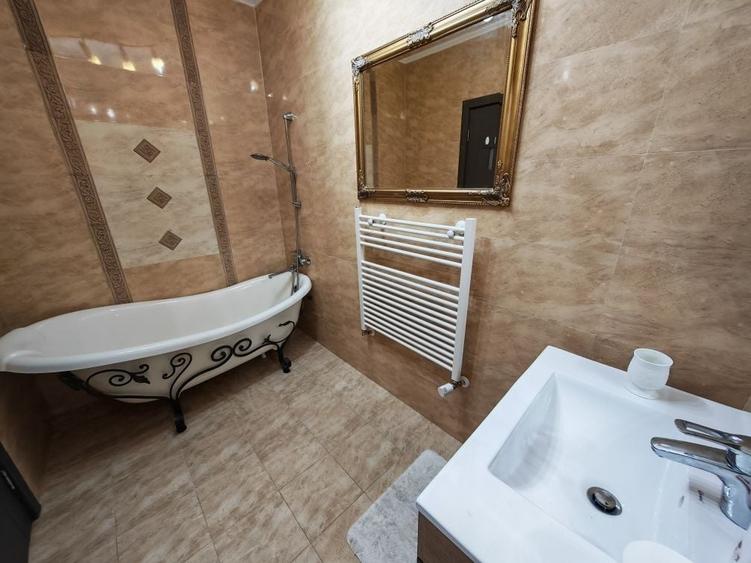 Apartament cu 2 camere semidecomandat în Dosu Bricii