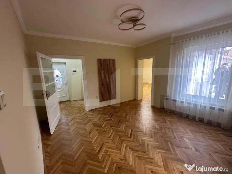 Apartament cu 4 camere decomandat în Titulescu