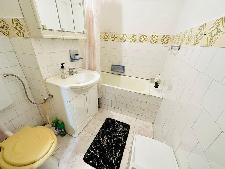 Apartament cu 4 camere decomandat în Iosia
