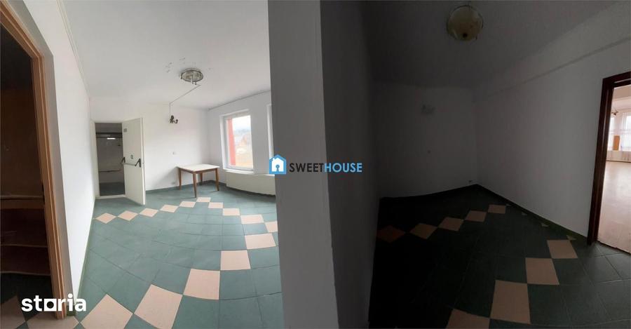Spațiu comercial, de 850 mp, în Moieciu