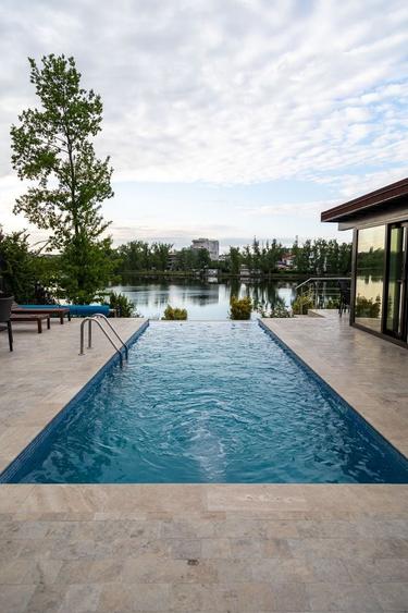 Casă cu 5 camere cu Piscina în Dămăroaia