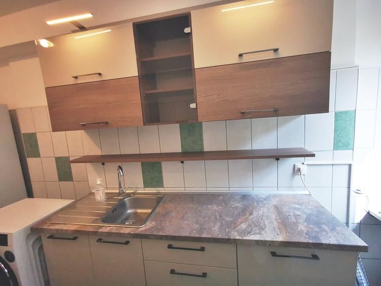 Apartament cu 2 camere decomandat în P-ța Unirii